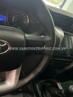 Xe Toyota Fortuner 2.4G 4x2 MT 2018