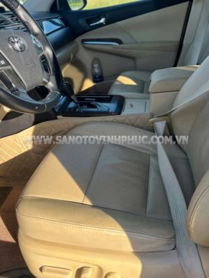 Xe Toyota Camry 2.0E 2016