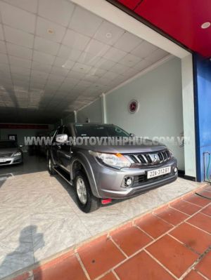 Xe Mitsubishi Triton 4x2 AT 2019