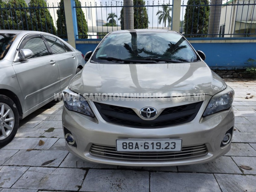 Toyota Corolla altis 2.0V 2011