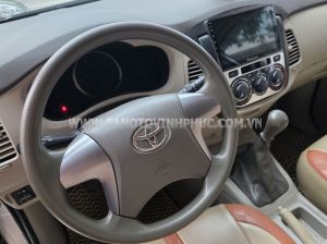 Xe Toyota Innova 2.0E 2015