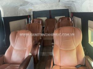 Xe Ford Transit Limousine 2019