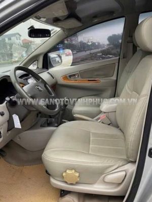 Xe Toyota Innova G 2010