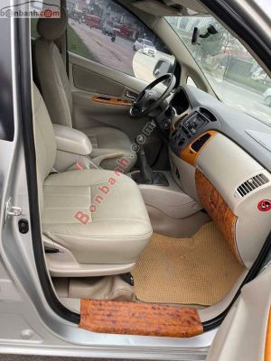 Xe Toyota Innova G 2010