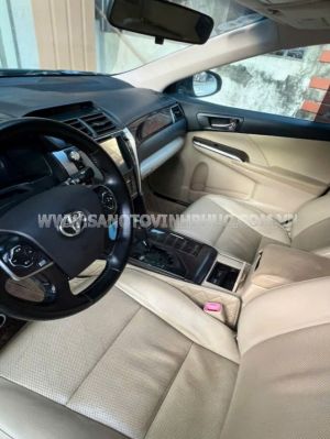 Xe Toyota Camry 2.0E 2016