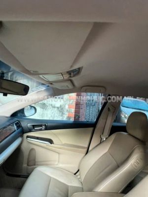 Xe Toyota Camry 2.0E 2016