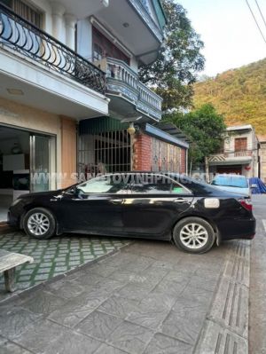 Xe Toyota Camry 2.0E 2016
